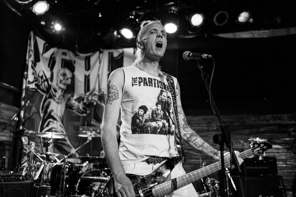 AGGRESSIVE (2022-12-02) — photograph 20