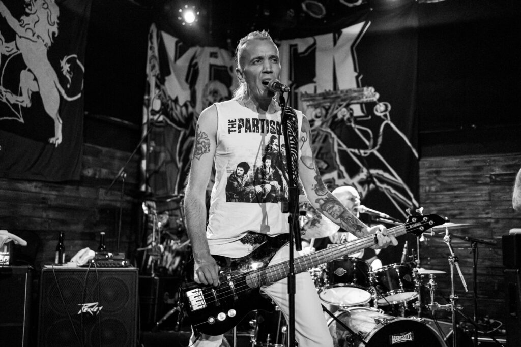 AGGRESSIVE (2022-12-02) — photograph 26