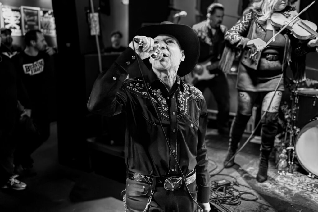 THE OUTLAW VINNIE STIGMA (2025-11-06) — photograph 8