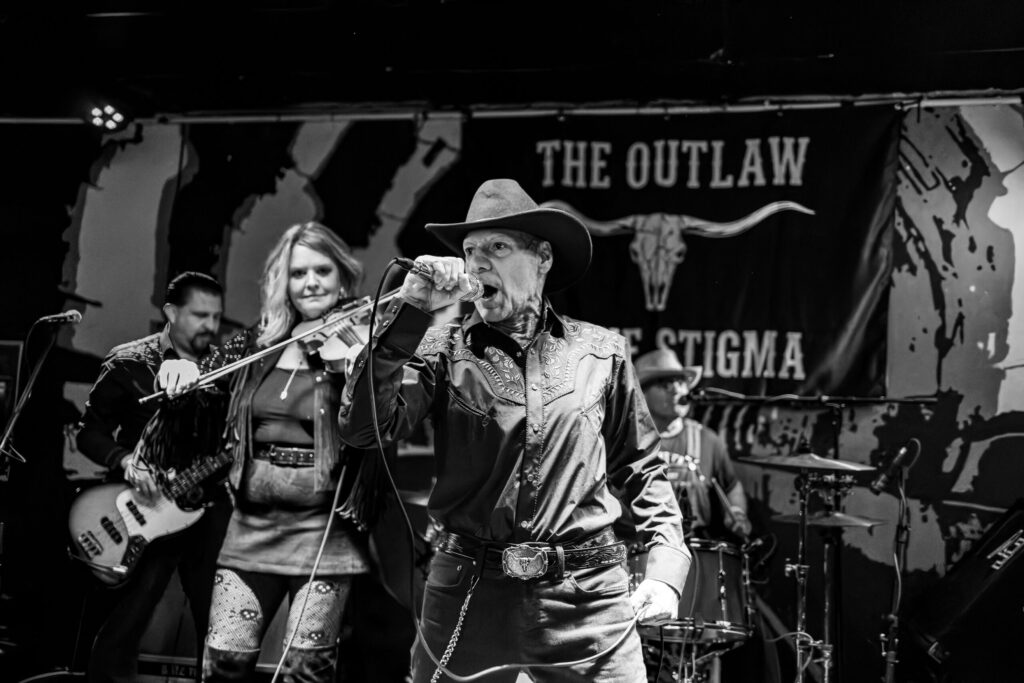 THE OUTLAW VINNIE STIGMA (2025-11-06) — photograph 21