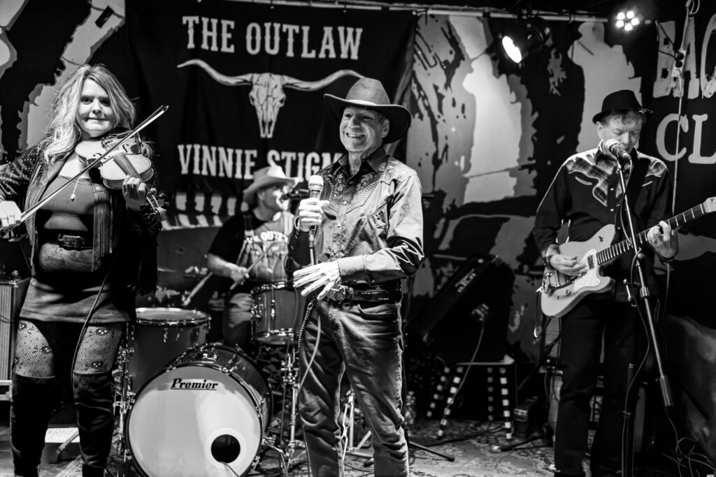 THE OUTLAW VINNIE STIGMA (2025-11-06) — photograph 27
