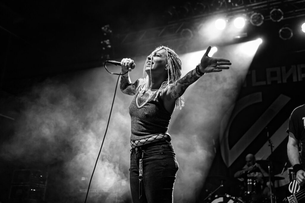 SVETLANAS (2022-11-13) — photograph 6