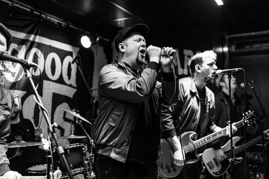 THE FEELGOOD MCLOUDS (2023-12-01) — photograph 28